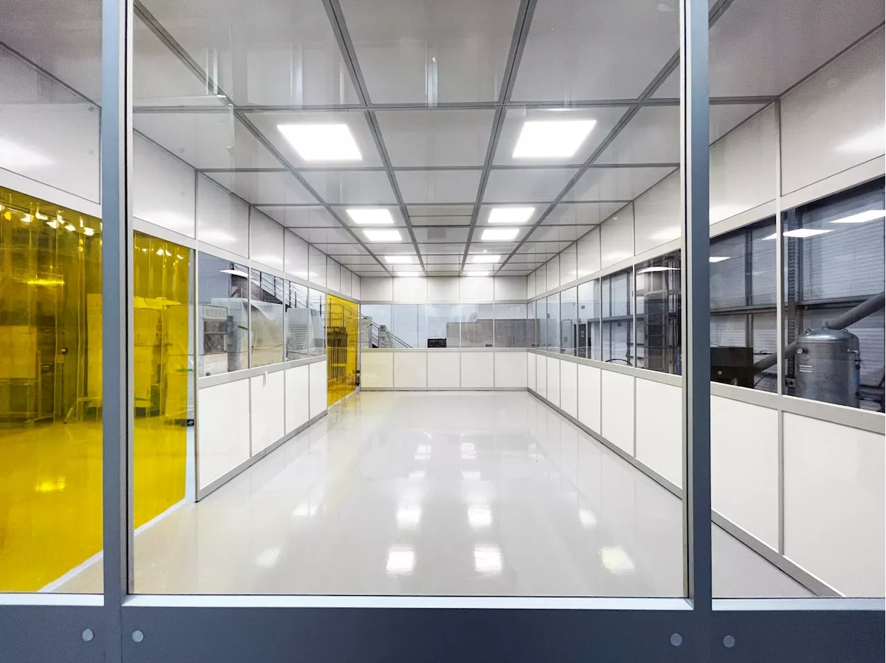 Enhanced Semiconductor System Refurbishment: The Monmouth Scientific Modular Cleanroom at NIKON Precision's Scottish Facility