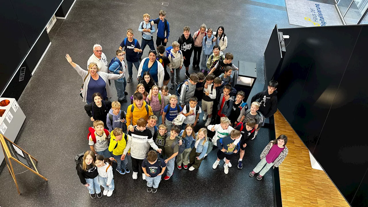 Sportmittelschule zu Besuch im Haus der Digitalisierung