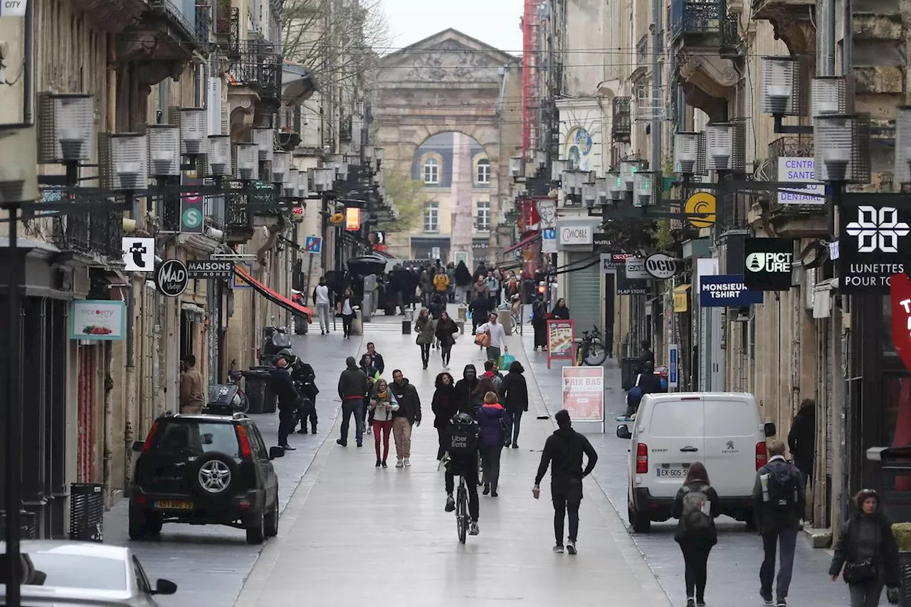 Bordeaux : ivre, il s’amuse à incendier des poubelles dans la rue Sainte-Catherine