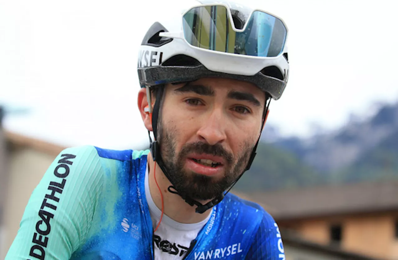 Paret-Pientre takes tenth stage of Giro d'Italia on summit finish