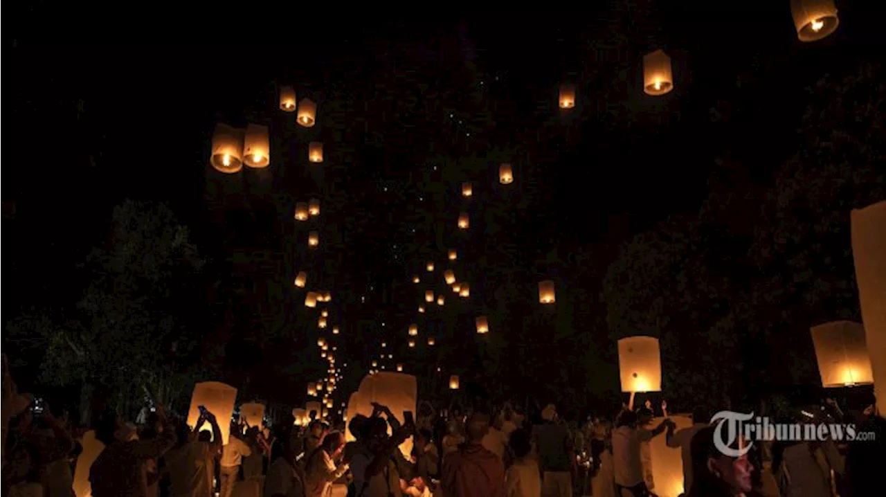 Penerbangan Lampion di Kawasan Candi Borobudur saat Perayaan Waisak Dikhawatirkan Rusak Lingkungan