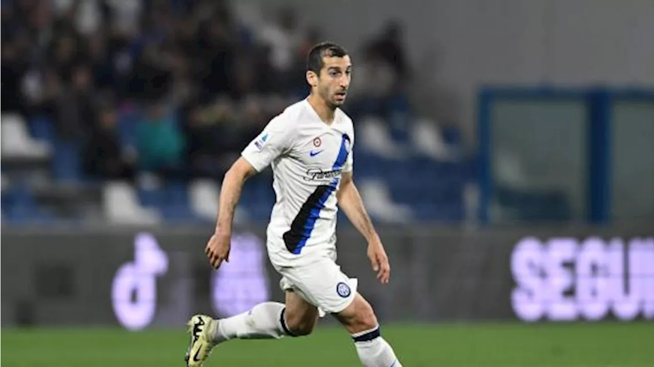 Ag.Mkhitaryan: 'Ha altri due anni di contratto con l'Inter, non pensa certo al ritiro...'