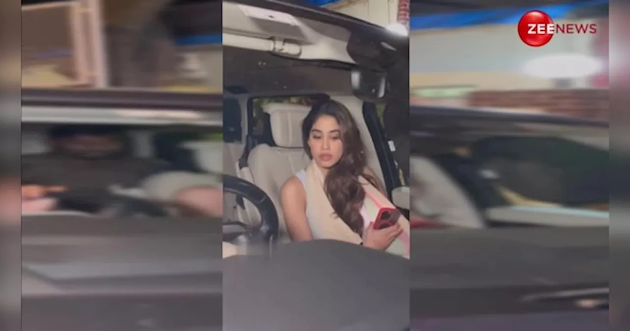 खुले बाल और गले में दुपट्टा लटकाकर सेट से निकलीं Janhvi Kapoor, दिखाई ऐसी अदाएं कि नजर न हटे