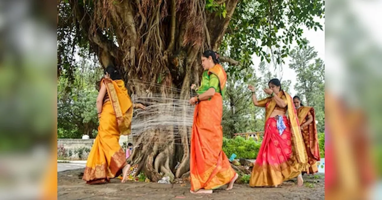 Vat Savitri Vrat: इस दिन रखा जाएगा वट सावित्री व्रत, पति की दीर्घायु के लिए करें इस शुभ मुहूर्त में पूजा