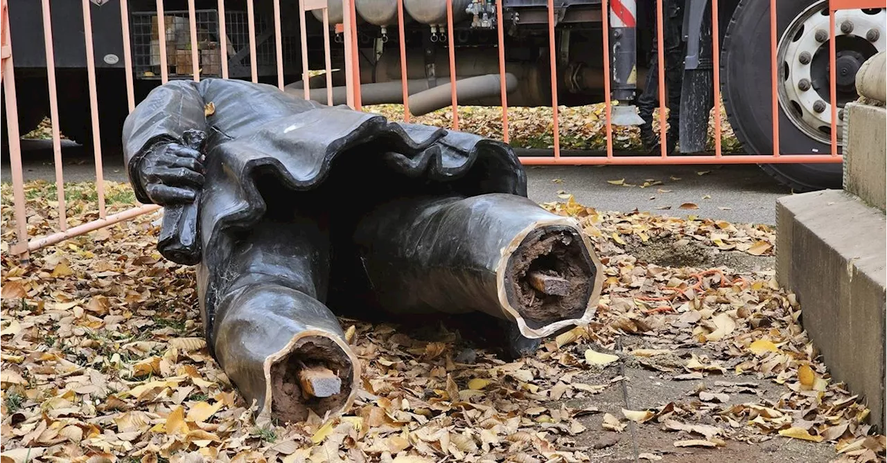 Vandals cut down statue of disgraced colonial-era premier in Hobart