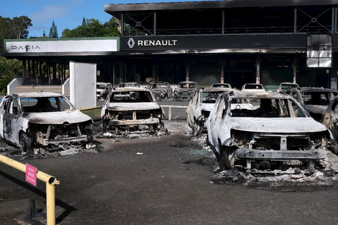 Emeutes en Nouvelle-Calédonie : ce qu'implique l'état d'urgence décrété par Emmanuel Macron