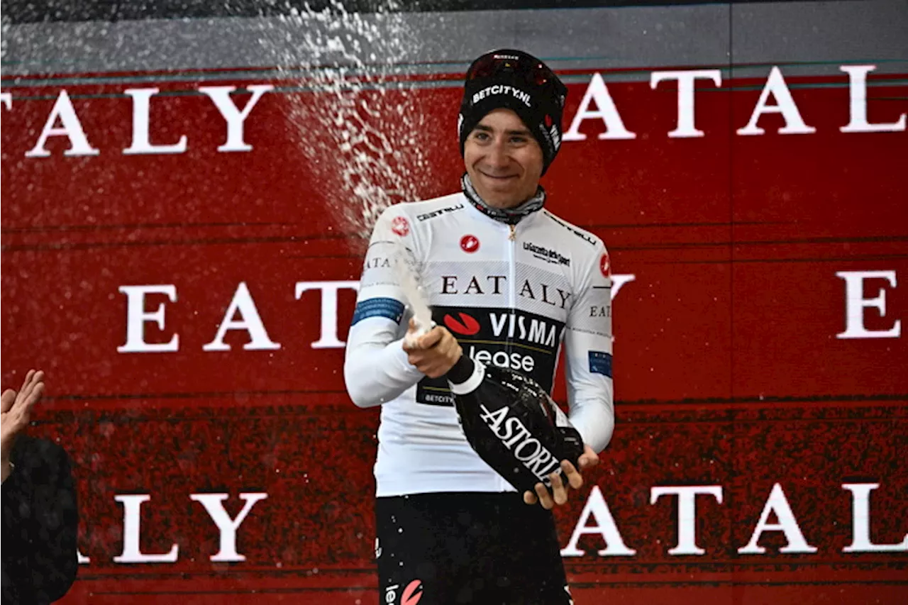 Giro: si ritira la maglia bianca Uijtdebroeks