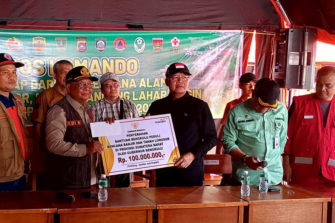 Gubernur Bengkulu serahkan bantuan untuk Agam & Tanah Datar Sumbar