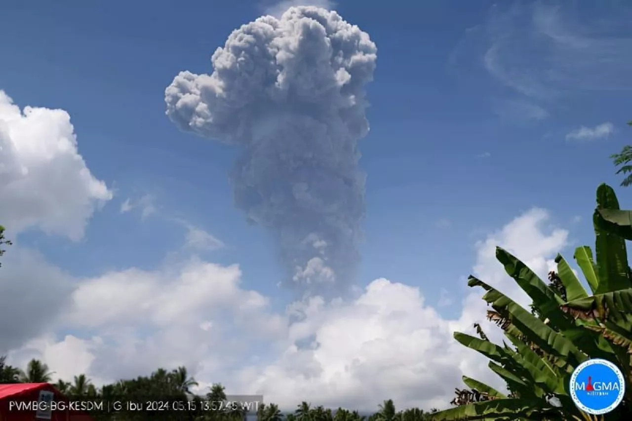 Gunung Ibu meletus lagi, lontarkan abu vulkanik lebih tinggi