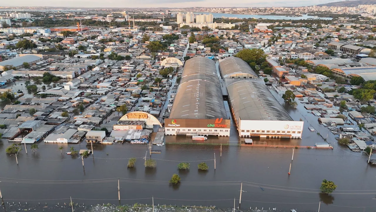 Produtores de arroz emprestam bombas de irrigação para drenar água de Porto Alegre | Blogs CNN