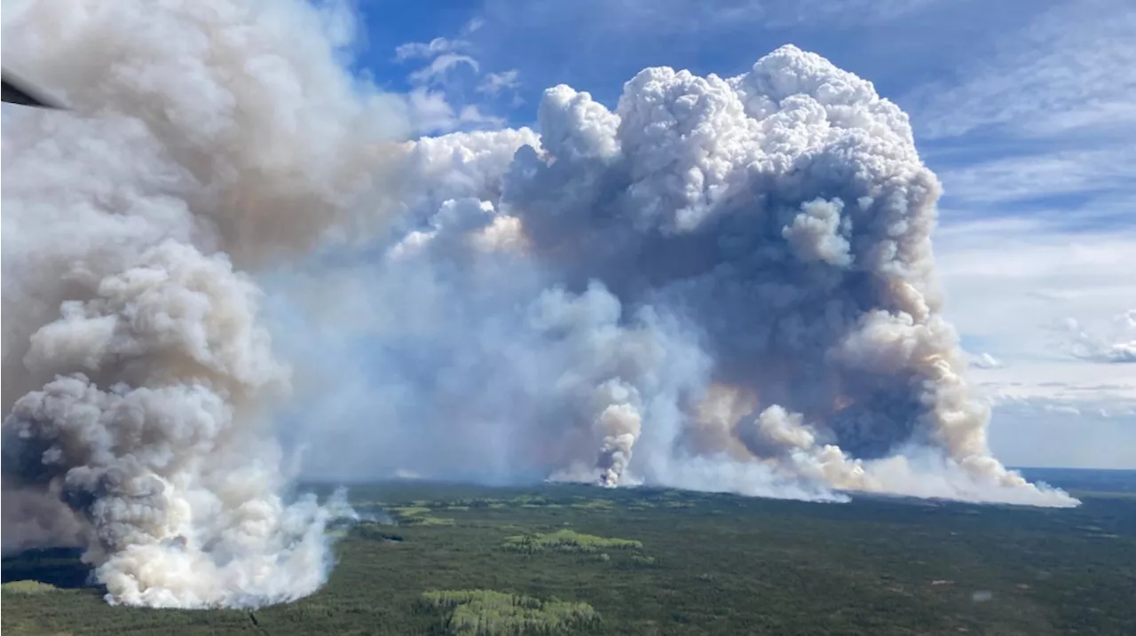 Evacuees concerned over conflicting information on Fort Nelson wildfire