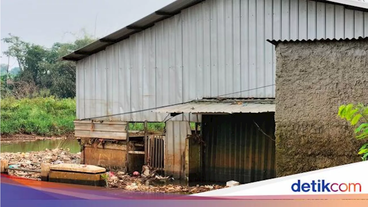 Melihat dari Dekat 'Kota Mati' di Depok Usai Direndam 'Banjir Abadi'