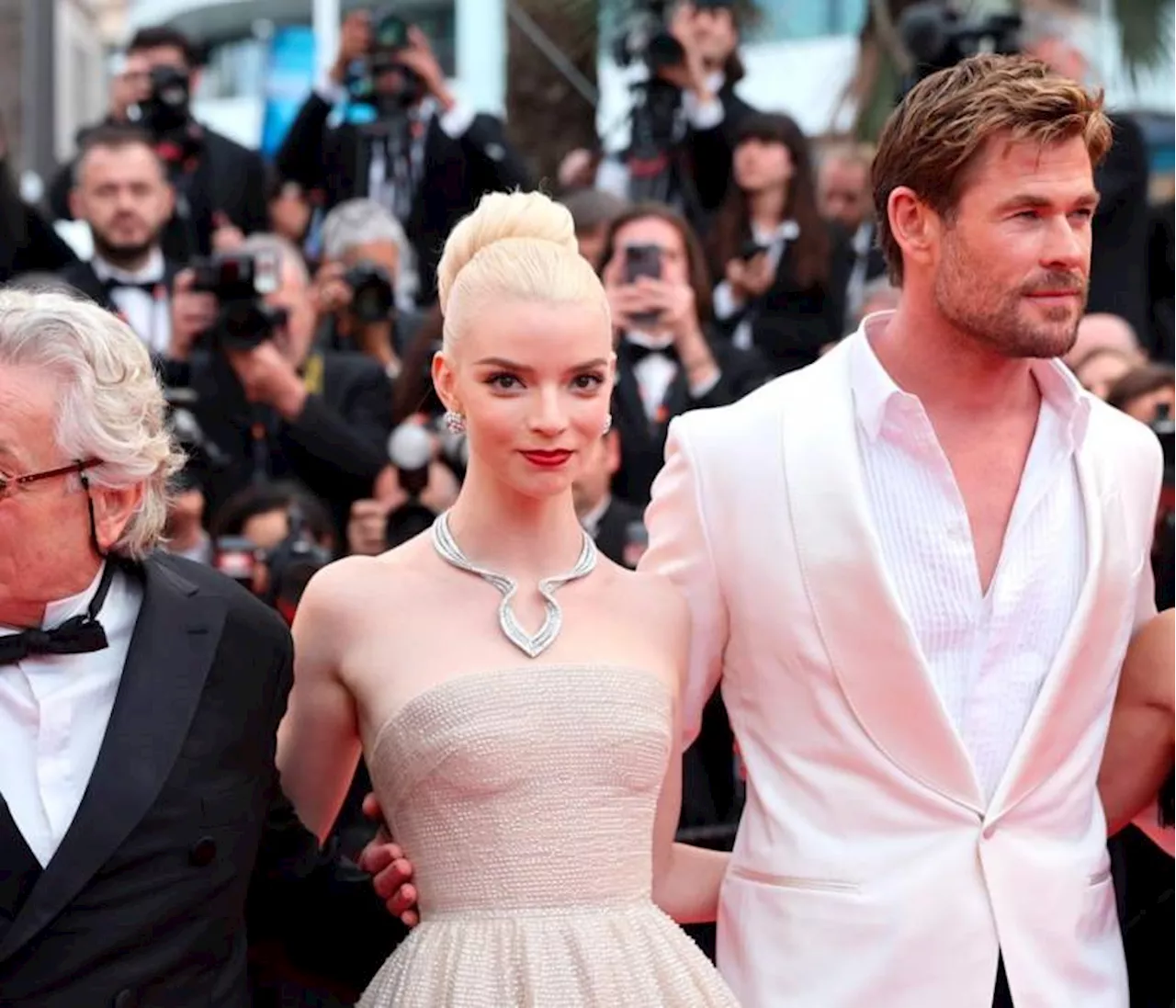 Anya Taylor-Joy y Chris Hemsworth deslumbran en la alfombra roja de Cannes