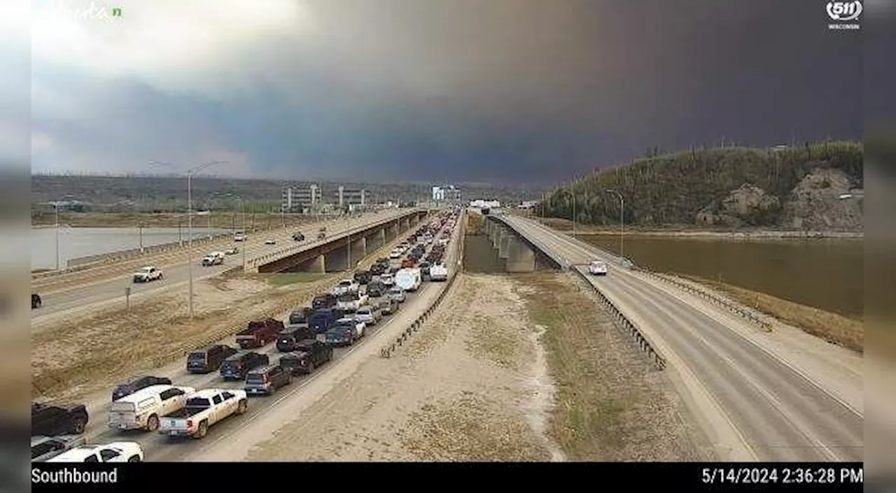 Alberta explores alternative route out of Fort McMurray as wildfire forces residents to flee