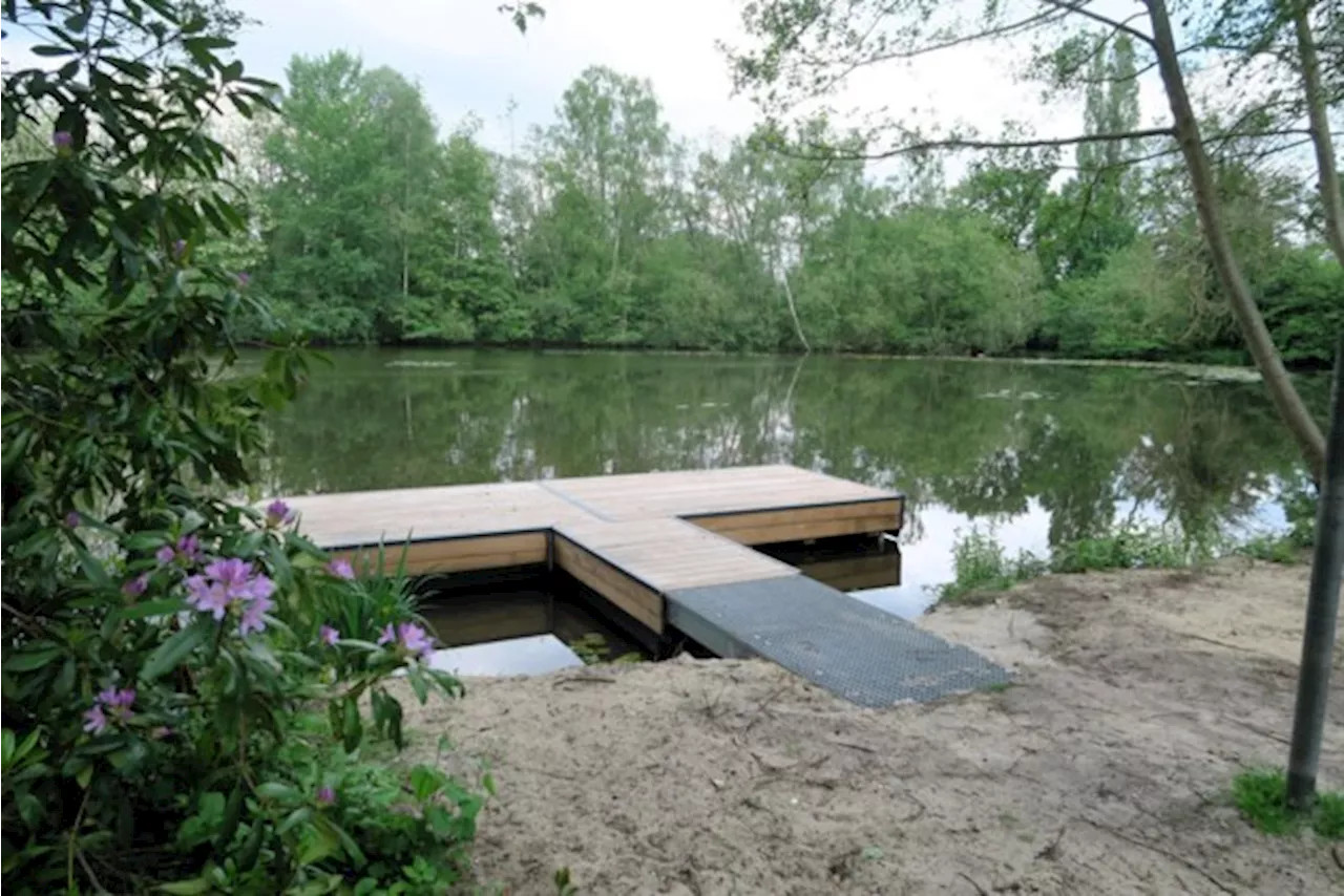 Antwerpse Model Yacht Club meert in alle rust aan bij Schildestrand