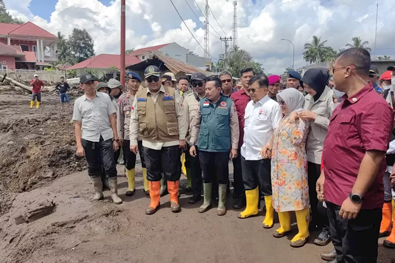 Pasca Galodo Banjir Bandang di Sumbar, Fasilitas Air Bersih di Daerah Terdampak Rusak, PMI Kirim 10 Mobil Tangki Air