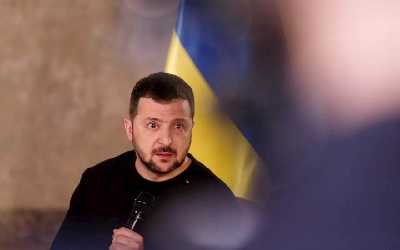 Com ofensiva russa, Ucrânia retira exército da frente norte de batalha; Zelensky cancela viagem