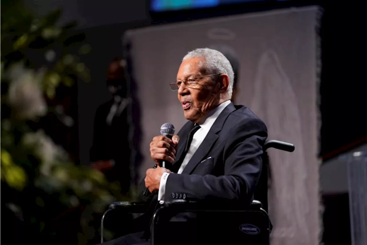 Houston mayor calls for moment of silence, honoring civil rights icon Rev. William A. Lawson