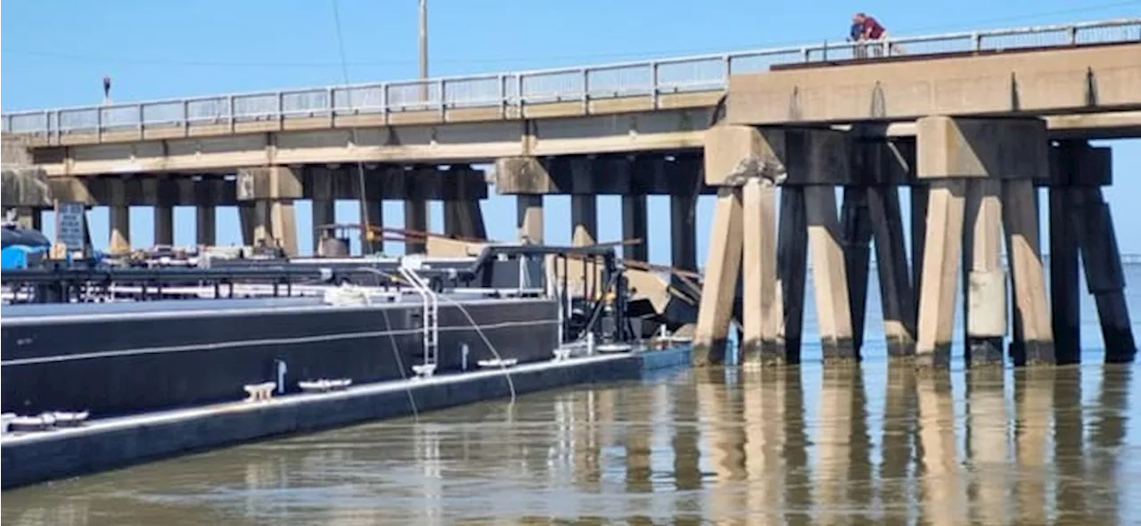 Pelican Island Bridge shut down after barge strike in Galveston