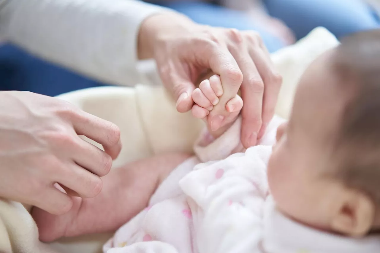 Congé parental : comment font nos voisins européens ?