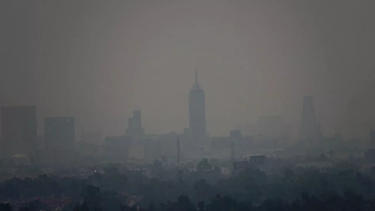 Marchas por Día del Maestro en medio de contingencia ambiental; mantienen Hoy No Circula