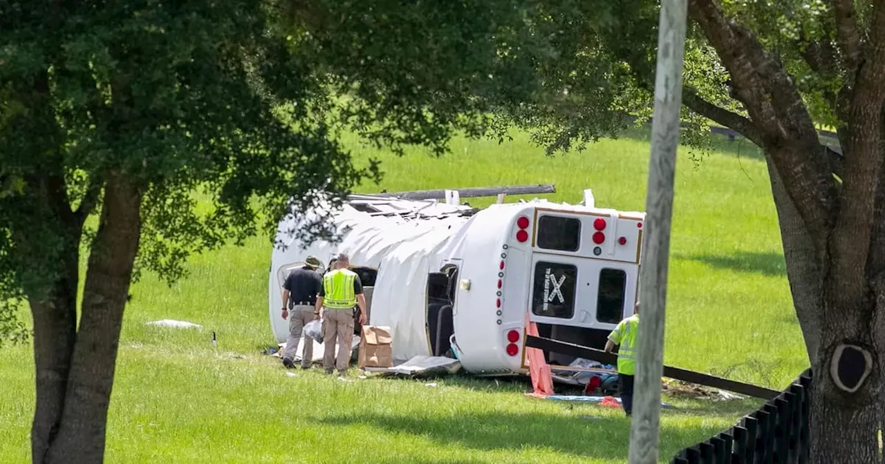 Niegan fianza a conductor que chocó contra autobús de jornaleros en Florida