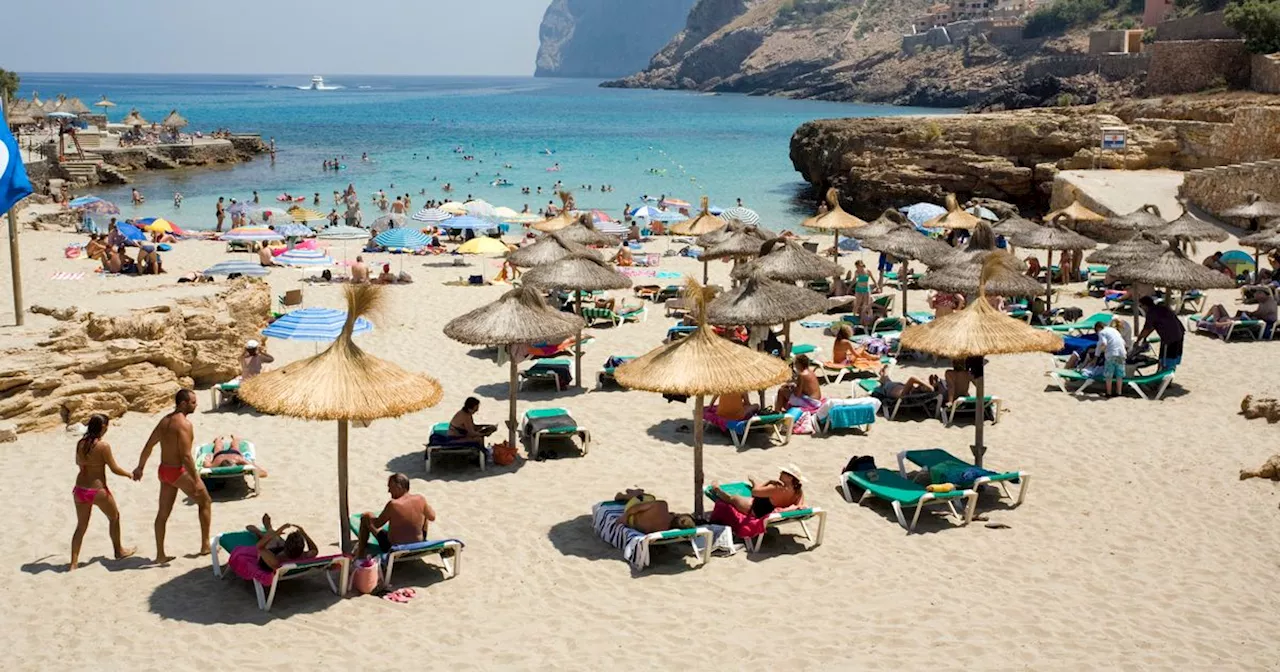 Majorca locals confront tourists as tensions rise in holiday hotspot