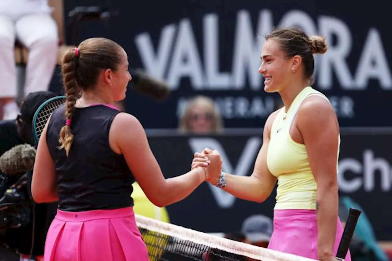 Aryna Sabalenka bat Jelena Ostapenko et file en demies à Rome