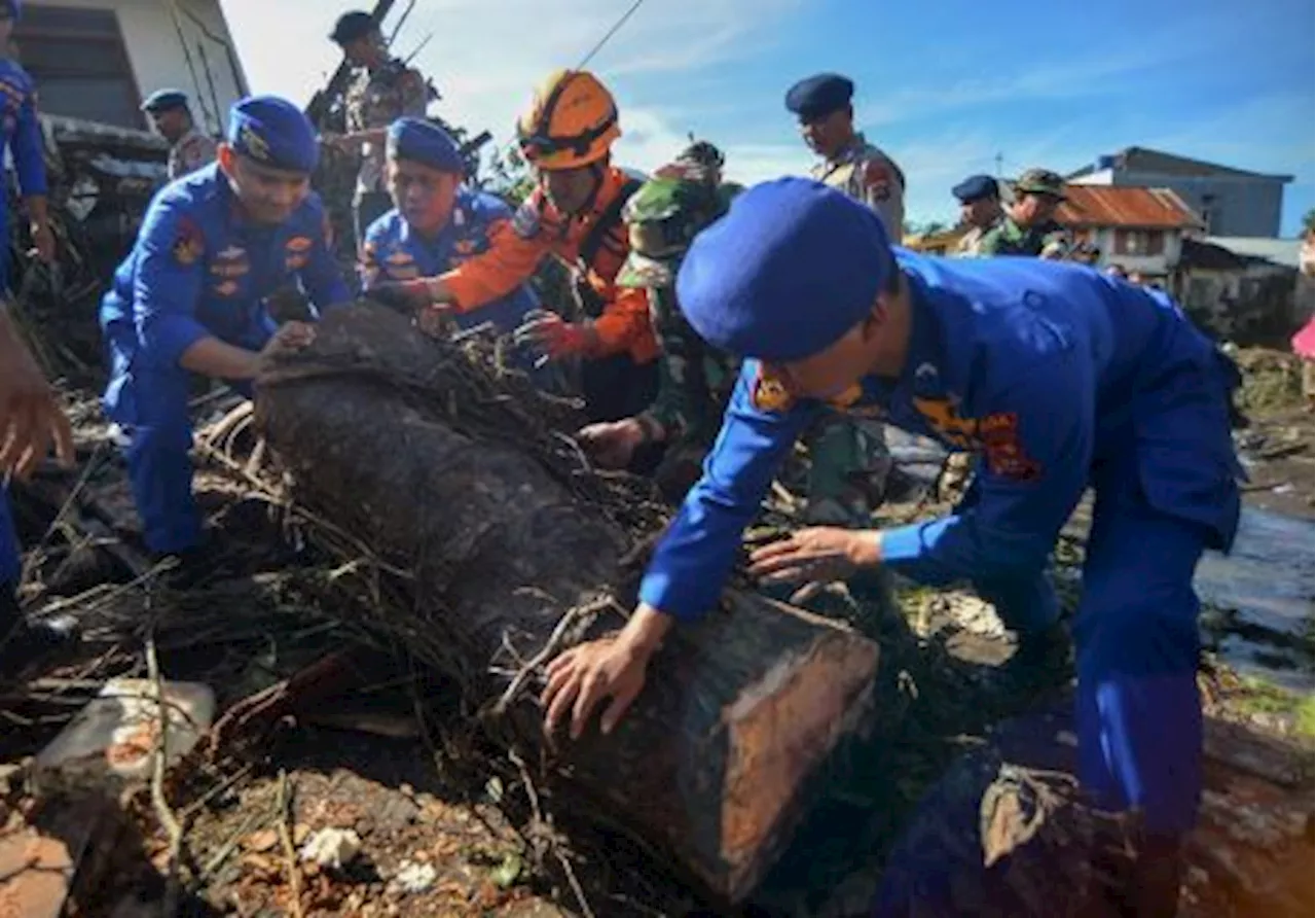 3.000 Nasi Bungkus Dibagikan Dinsos Agam untuk Korban dan Relawan Banjir Lahar Dingin