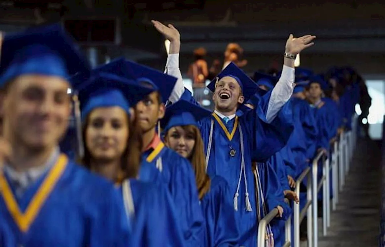 Is it Tacky to Include a Cashapp or Venmo Link on Your Child's Graduation Announcement?