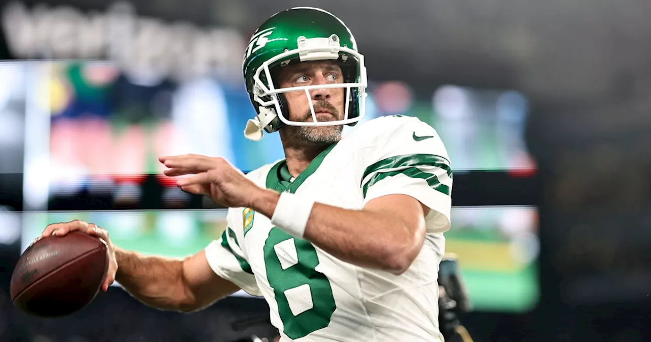 Aaron Rodgers praises Putin in Tucker Carlson interview