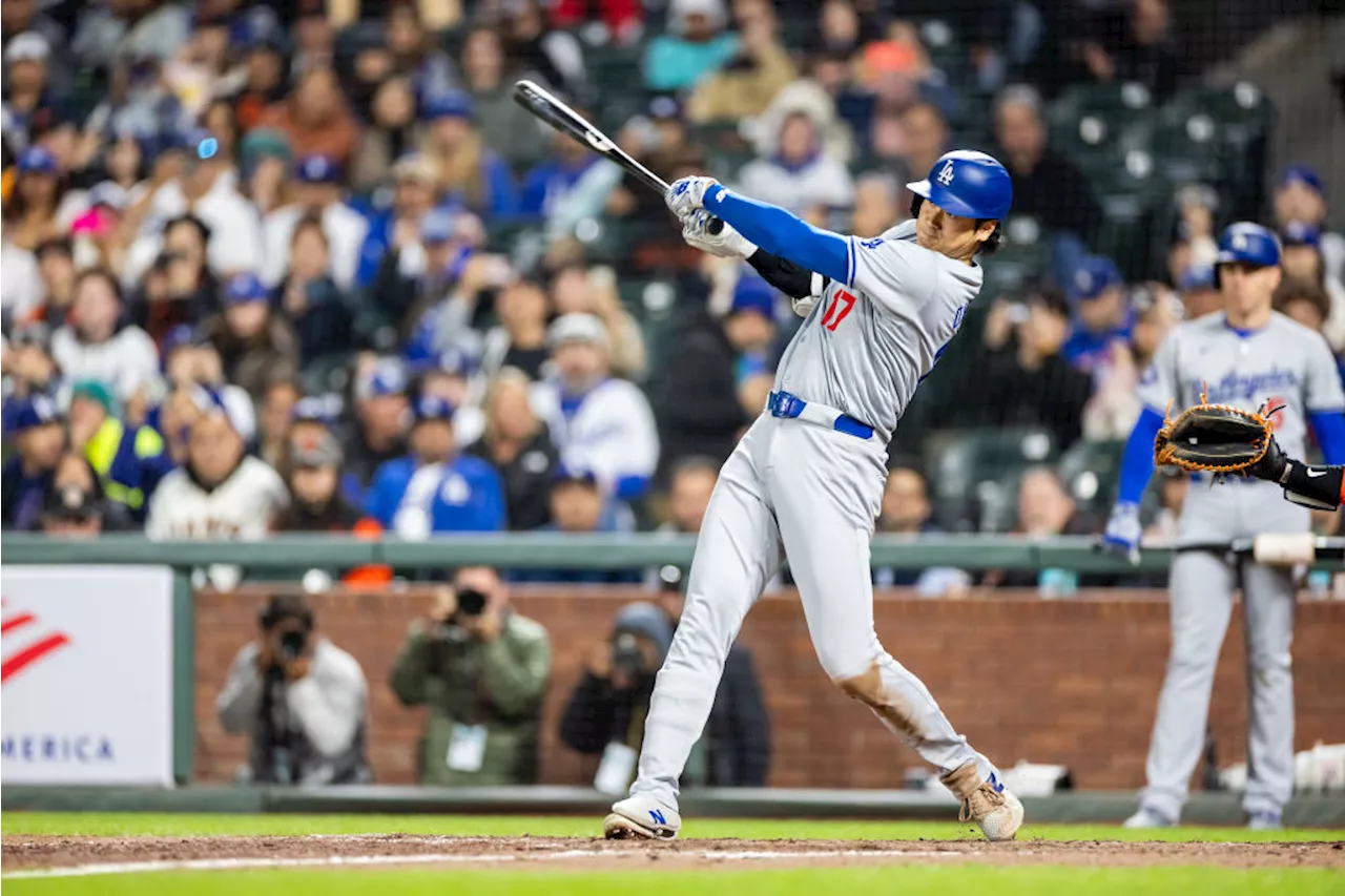 Shohei Ohtani hits solo home run, RBI double as Dodgers pound Giants 10-2