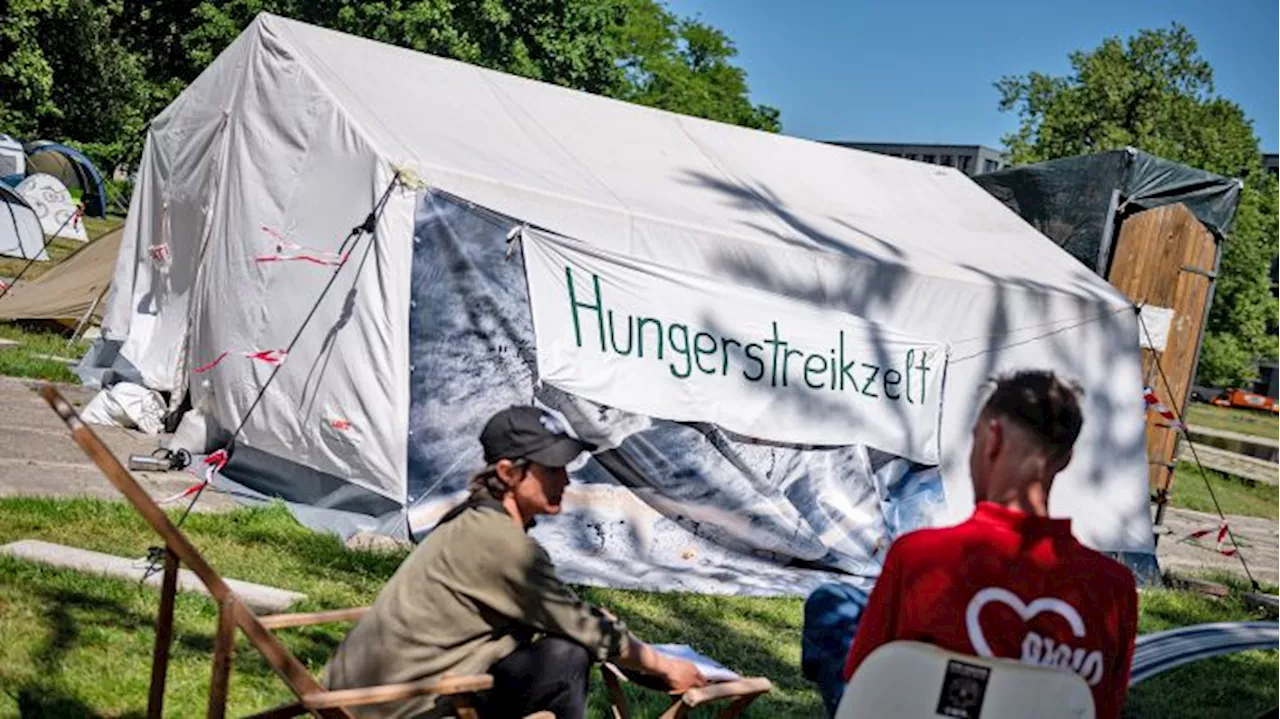 Klima-Aktivist nach Hungerstreik in Krankenhaus eingeliefert