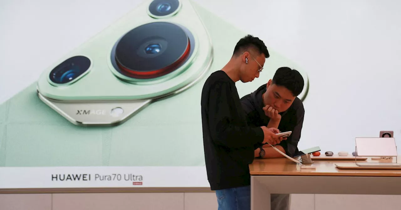 Huawei flagship store surge in China signals showdown with Apple