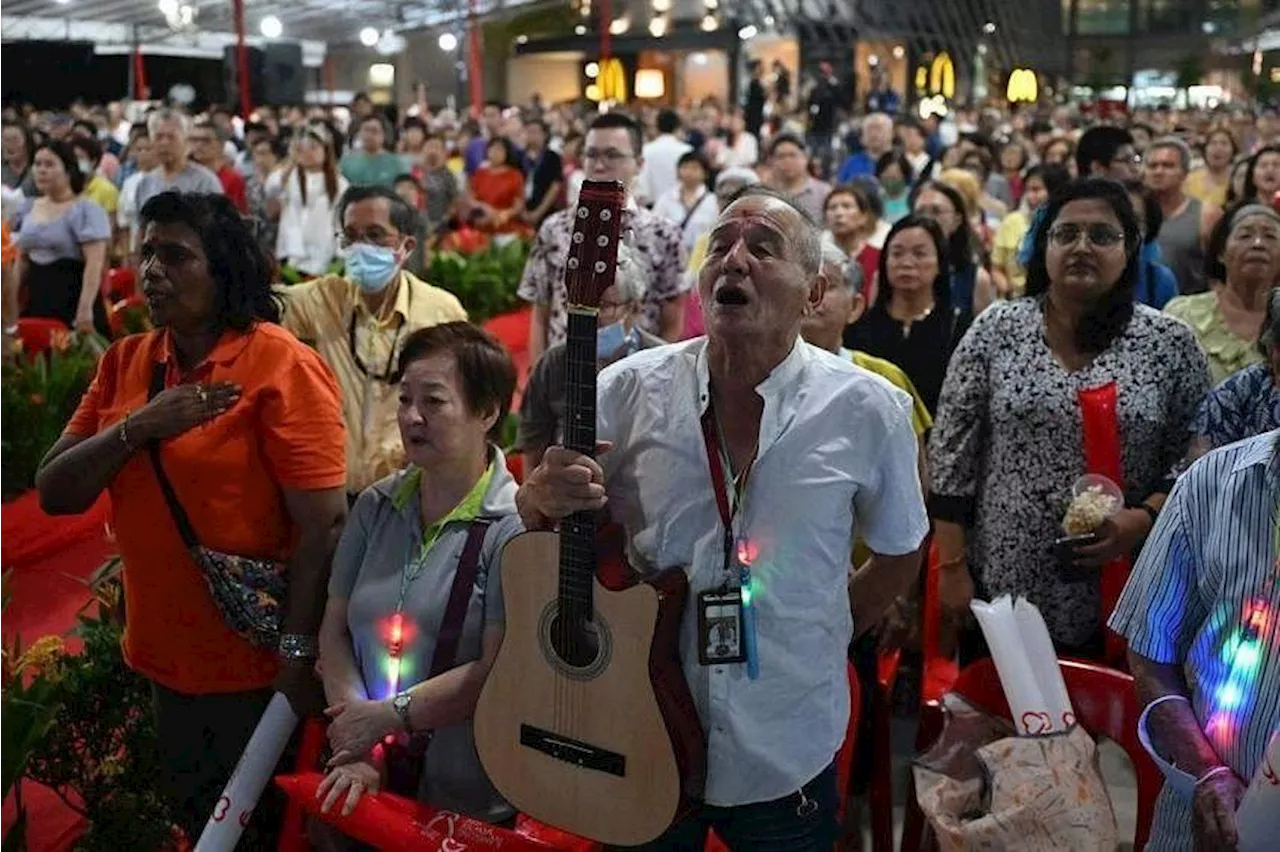 Taylor Swift tunes and popcorn for Yew Tee residents watching Lawrence Wong as he is sworn in as PM