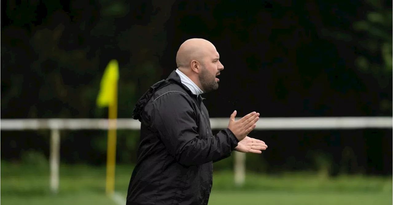 L’un des coaches de Carolo Foot, Mickael Montemarano, présente l’équipe-type de la saison en P3D Hainaut :