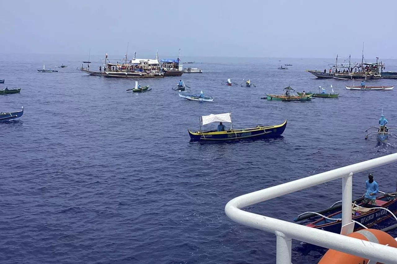 PH civilian convoy heads to disputed reef