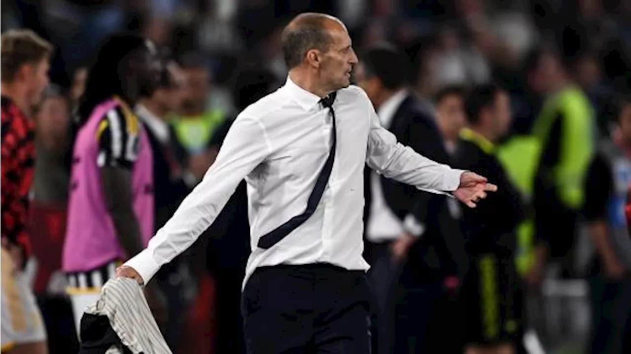 La Juventus vince la Coppa Italia, Allegri portato in trionfo dai suoi giocatori a fine gara