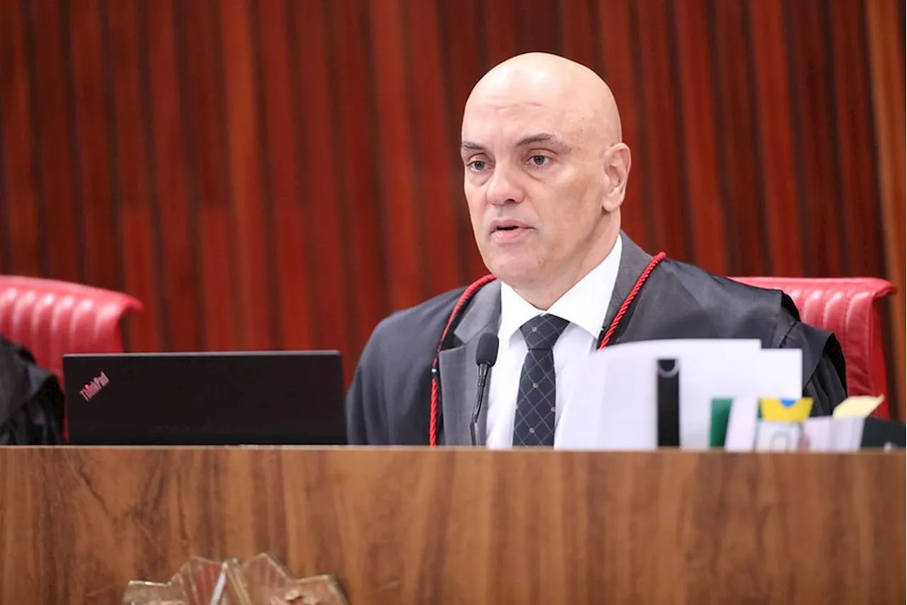 Urnas eletrônicas são 'orgulho nacional', diz Alexandre de Moraes