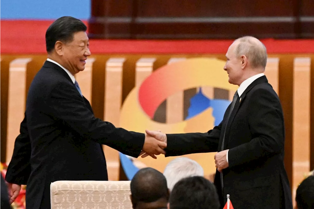 Vladimir Putin aterrizó en Pekín para reunirse con el presidente chino, Xi Jinping