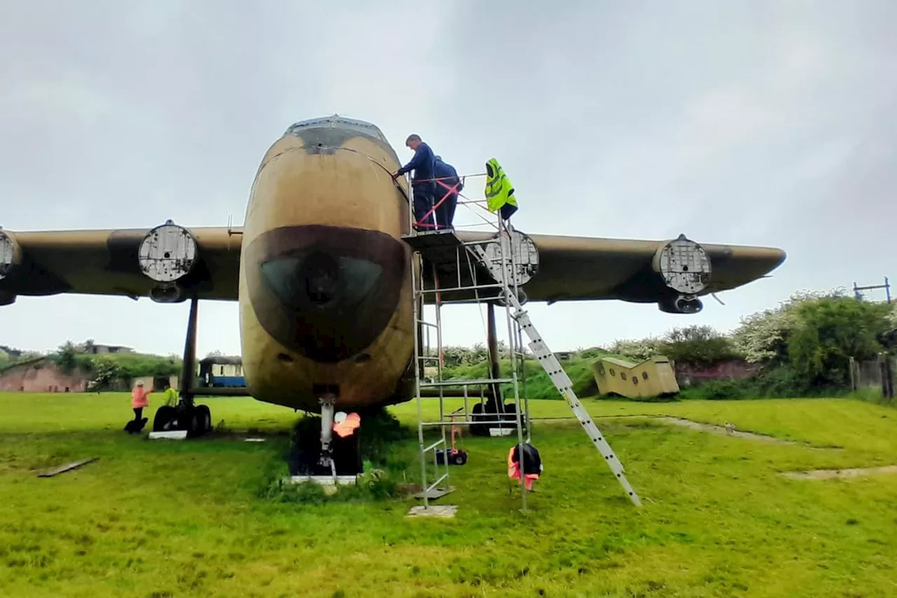 Blackburn Beverley: Volunteers from tiny Cumbria museum at Fort Paull dismantling last iconic aircraft