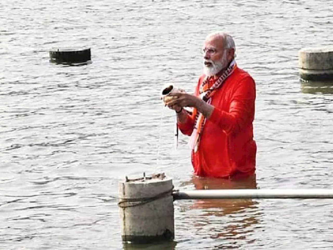 'गंगामय्याने तुम्हाला दत्तक घेतले आहे की नाही, याची कल्पना नाही, पण..'; ठाकरे गटाचा मोदींना टोला