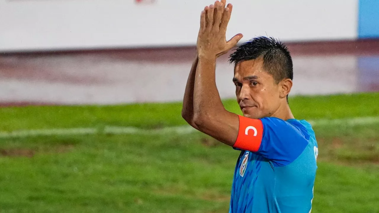 Sunil Chhetri Retirement: भारतीय फुटबॉल टीम के कप्तान सुनील छेत्री ने किया संन्यास का ऐलान, इस दिन खेलेंगे आख‍िरी मैच, 9 म‍िनट के VIDEO में हुए इमोशनल