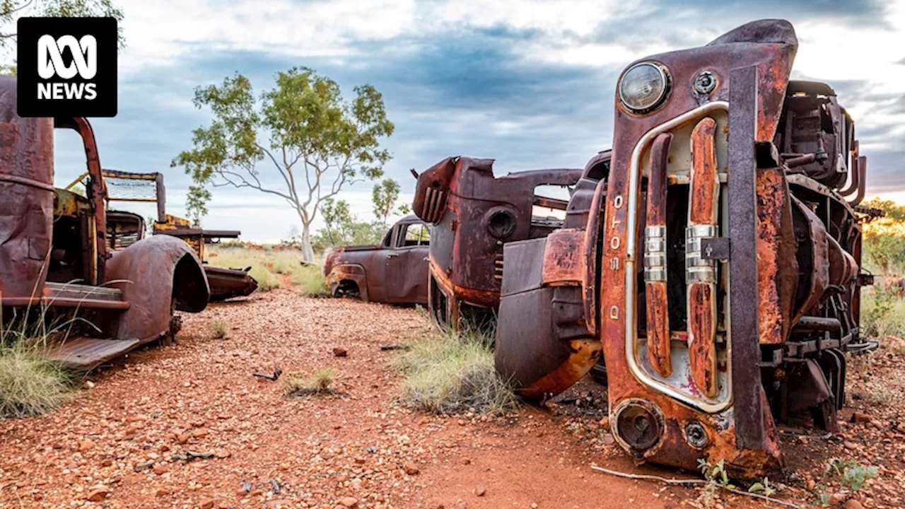 Abandoned car wrecks some enjoy as landmarks targeted by outback councils for potential recycling