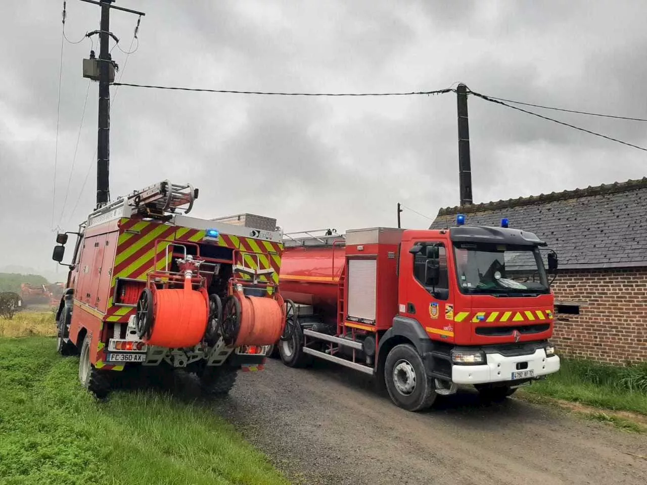 Indre-et-Loire : un centre équestre détruit par un incendie, 1500 tonnes de fourrage détruites