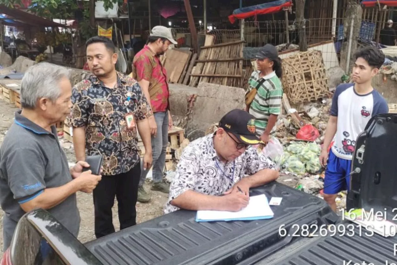 LH Jaksel menerapkan sanksi denda secara acak bagi pembuang sampah