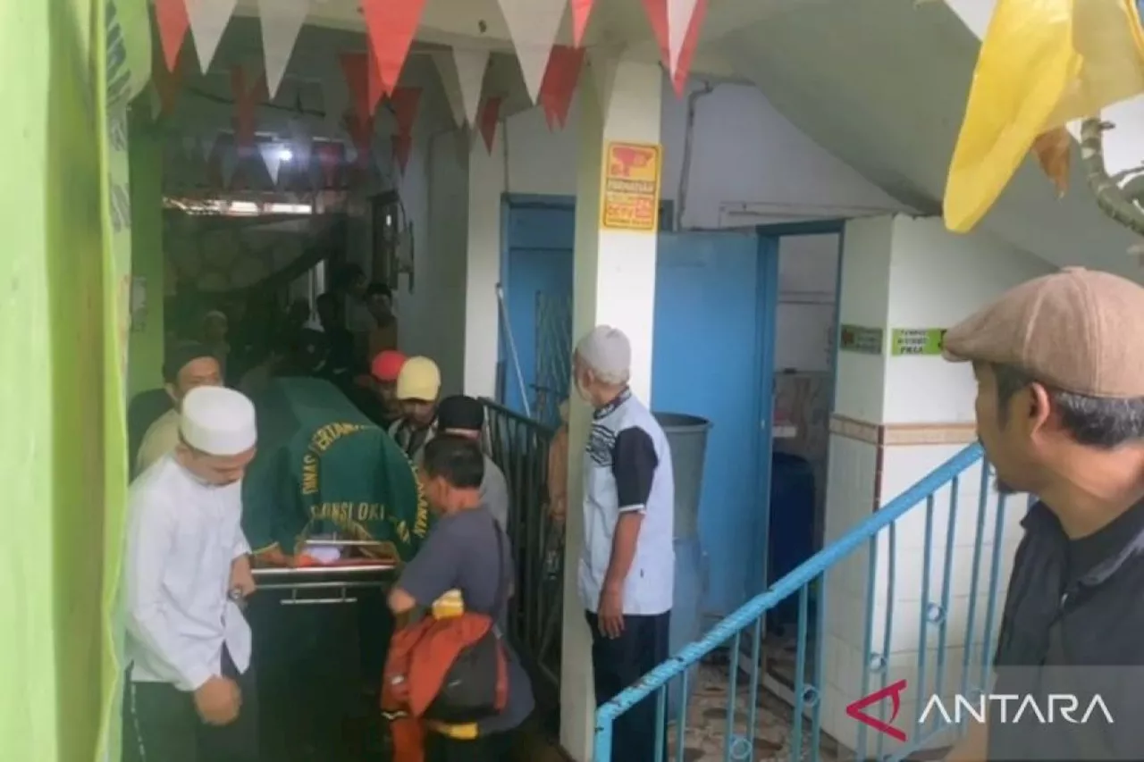 Polisi buru pelaku penikaman imam mushalla di Kebon Jeruk