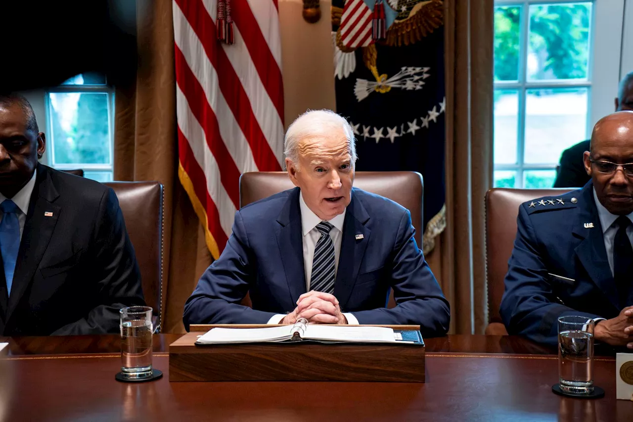 Universidad en Georgia amenaza con cancelar graduación si abuchean a Biden