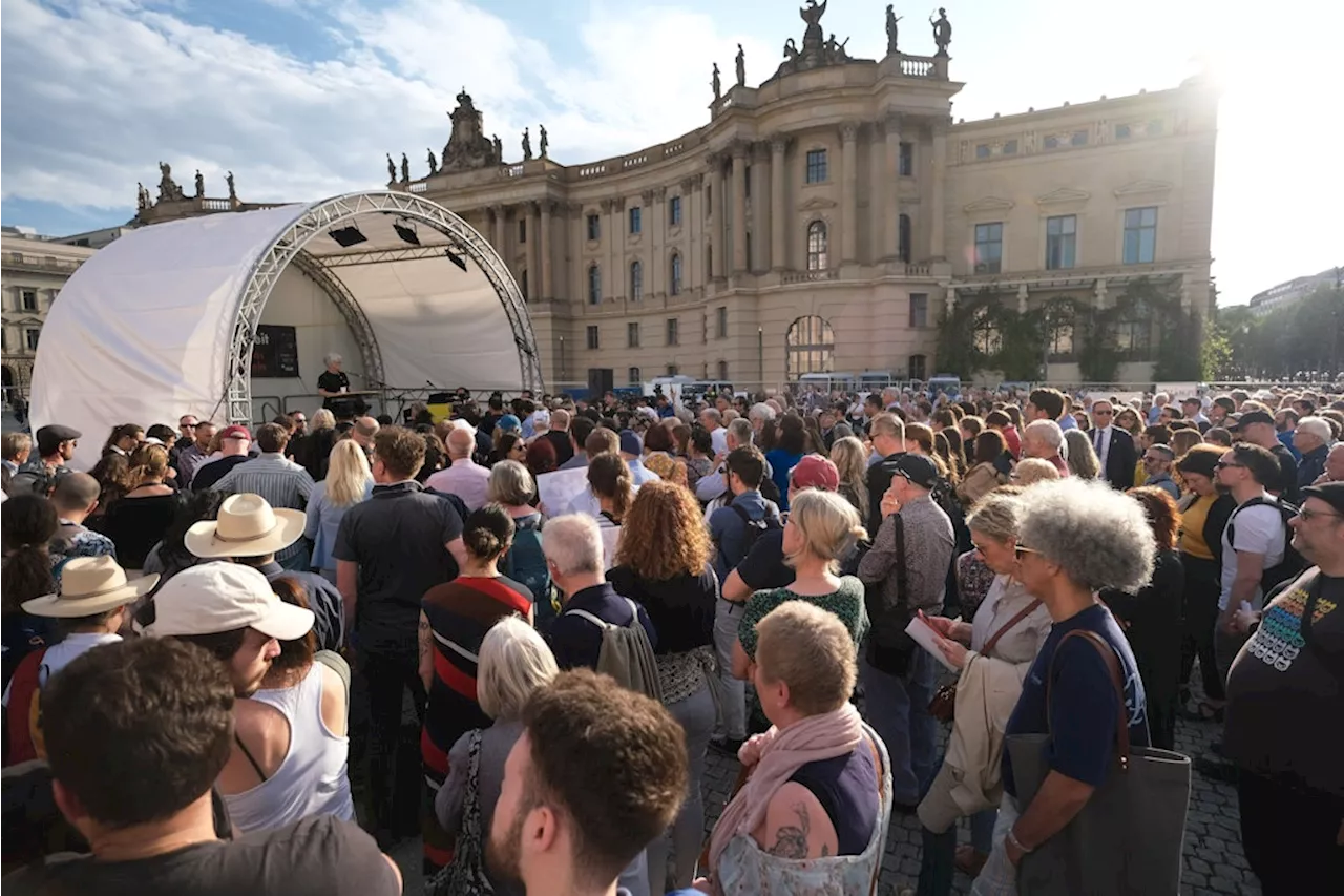 Berliner Aktion für Hamas-Geiseln: „Täter-Opfer-Umkehr können Deutsche gut“