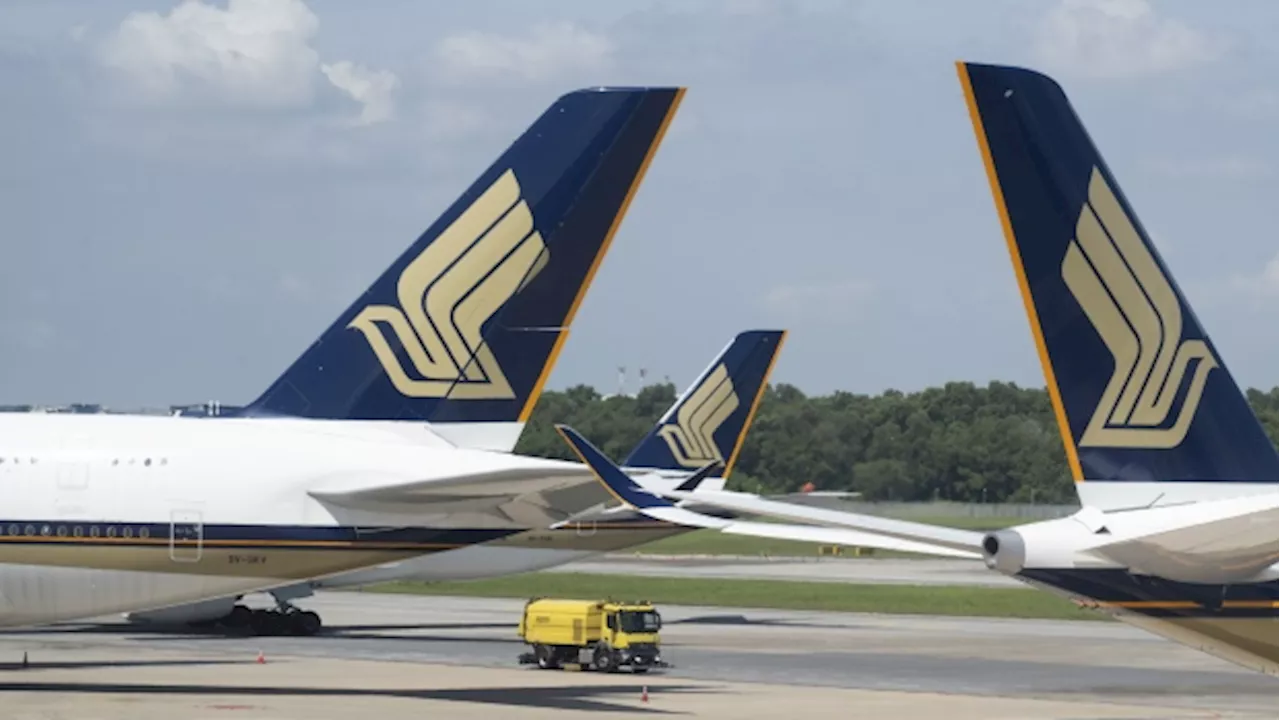 Singapore Airlines Staff to Get Nearly 8 Months of Bonus After Record Profit: ST